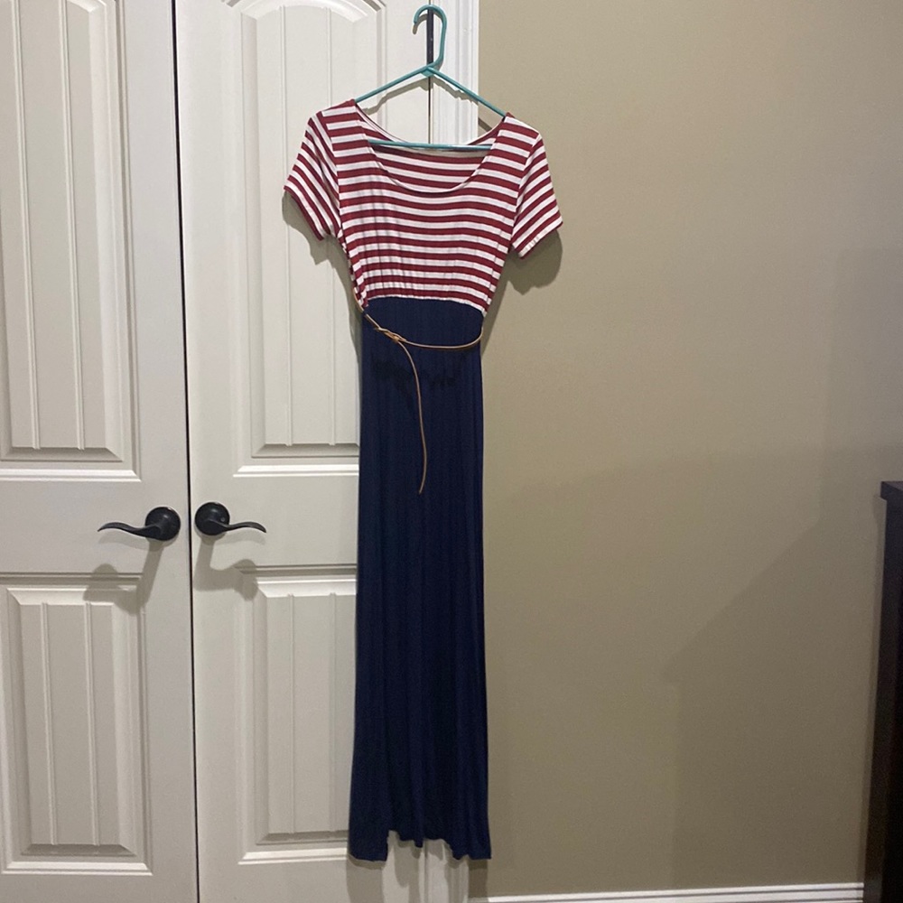 Maternity maxi dress